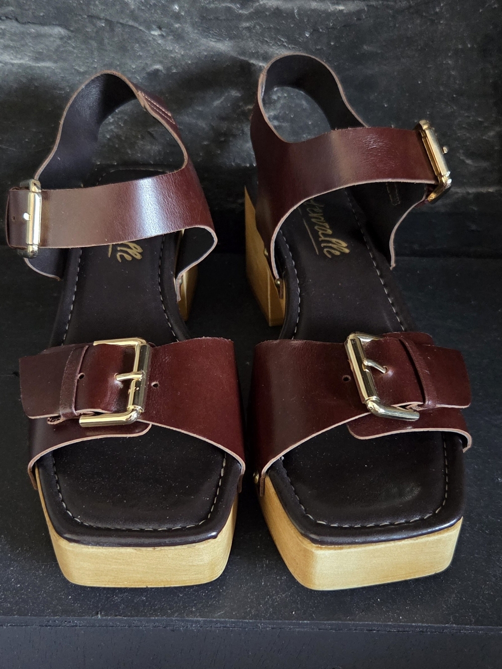 L'INTERVALLE Dark Brown Leather Platform Sandals with Gold Accents - Picture 2 of 5